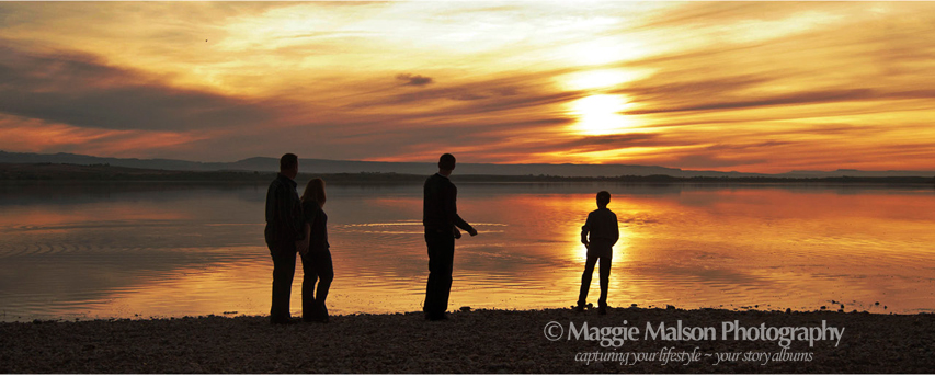 familybythelakeatsunset